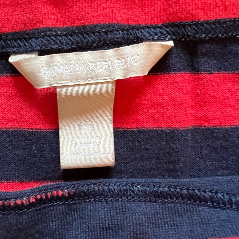 Women’s Banana Republic Striped Short Sleeve Tee - Picture 2 of 2